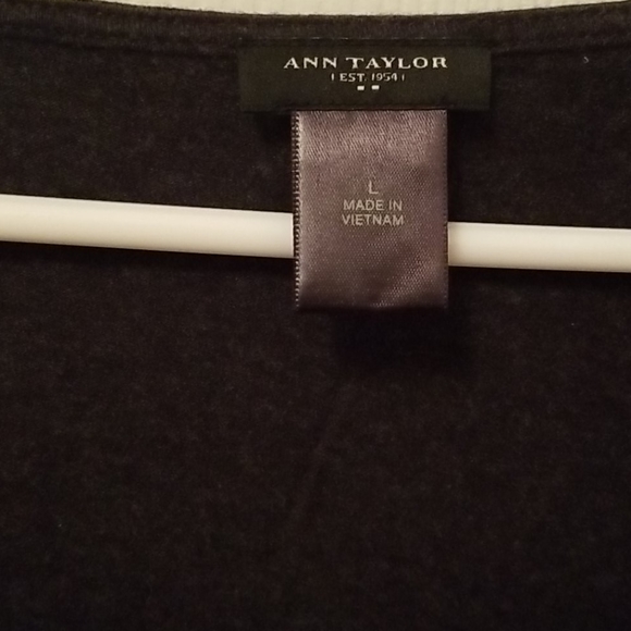 EUC Ann Taylor top - Picture 2 of 3